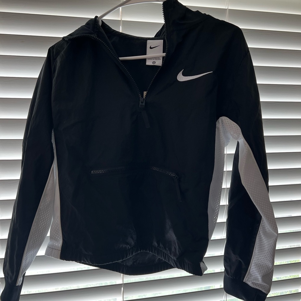 Kids Nike pull over jacket with hoodie